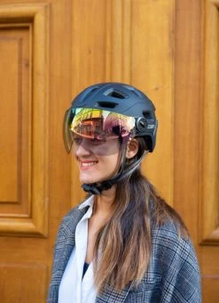 Casque Vélo Quartz Visor Led USB - Cairn -Accessoires vélo Soldes casque velo quartz visor led usb cairn 2