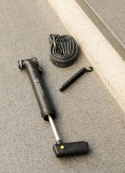 Mini Pompe à Vélo Peakini 2 - Topeak -Accessoires vélo Soldes mini pompe a velo peakini 2 topeak 1 5