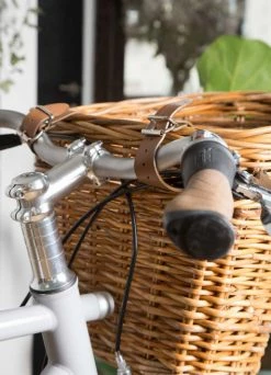 Panier Avant En Rotin Darcy - Basil -Accessoires vélo Soldes panier avant en rotin basil darcy 2