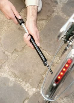 Pompe à Main Vélo Sport Drive HP - Lezyne 9 Pompe à Main Vélo Sport Drive HP - Lezyne -Accessoires vélo Soldes pompe a main velo sport drive hp lezyne 3