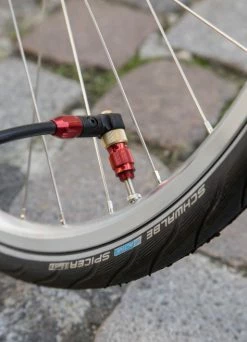 Pompe à Pied Vélo Sport Floor Drive - Lezyne -Accessoires vélo Soldes pompe a pied velo sport floor drive lezyne 3