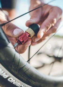 Pompe à Pied Vélo Sport Floor Drive - Lezyne -Accessoires vélo Soldes pompe a pied velo sport floor drive lezyne 4