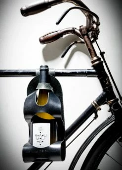 Porte-bouteille Vélo De Vin En Cuir - La Bouclée -Accessoires vélo Soldes porte bouteille velo de vin en cuir la bouclee 3