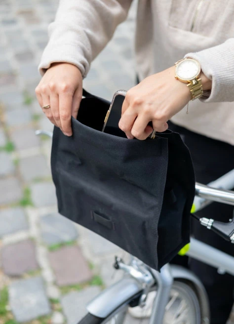 Sacoche De Guidon Urban Ex Handlebar 2.0 - Chrome 4 Sacoche De Guidon Urban Ex Handlebar 2.0 - Chrome – Image 4